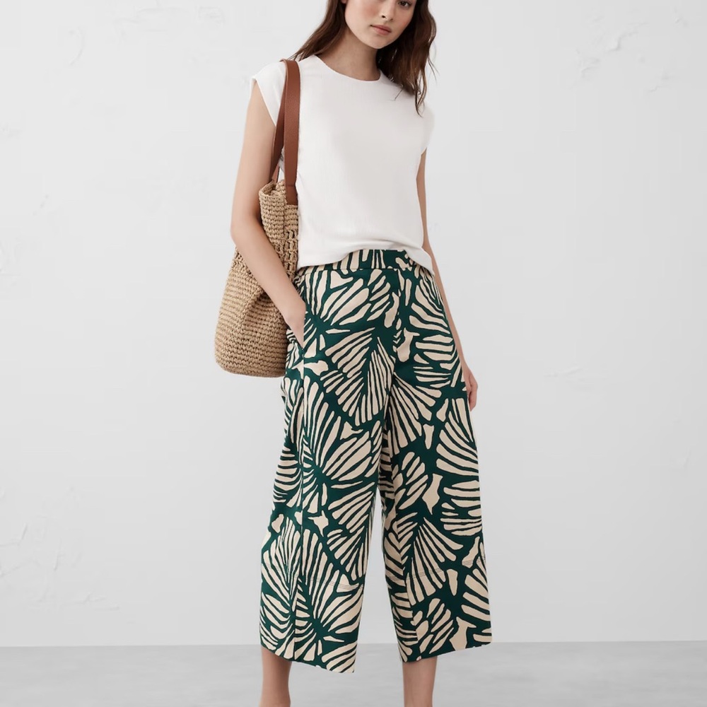 WIDE-LEG LINEN-BLEND CROPPED PULL-ON PANT (Sold out print)